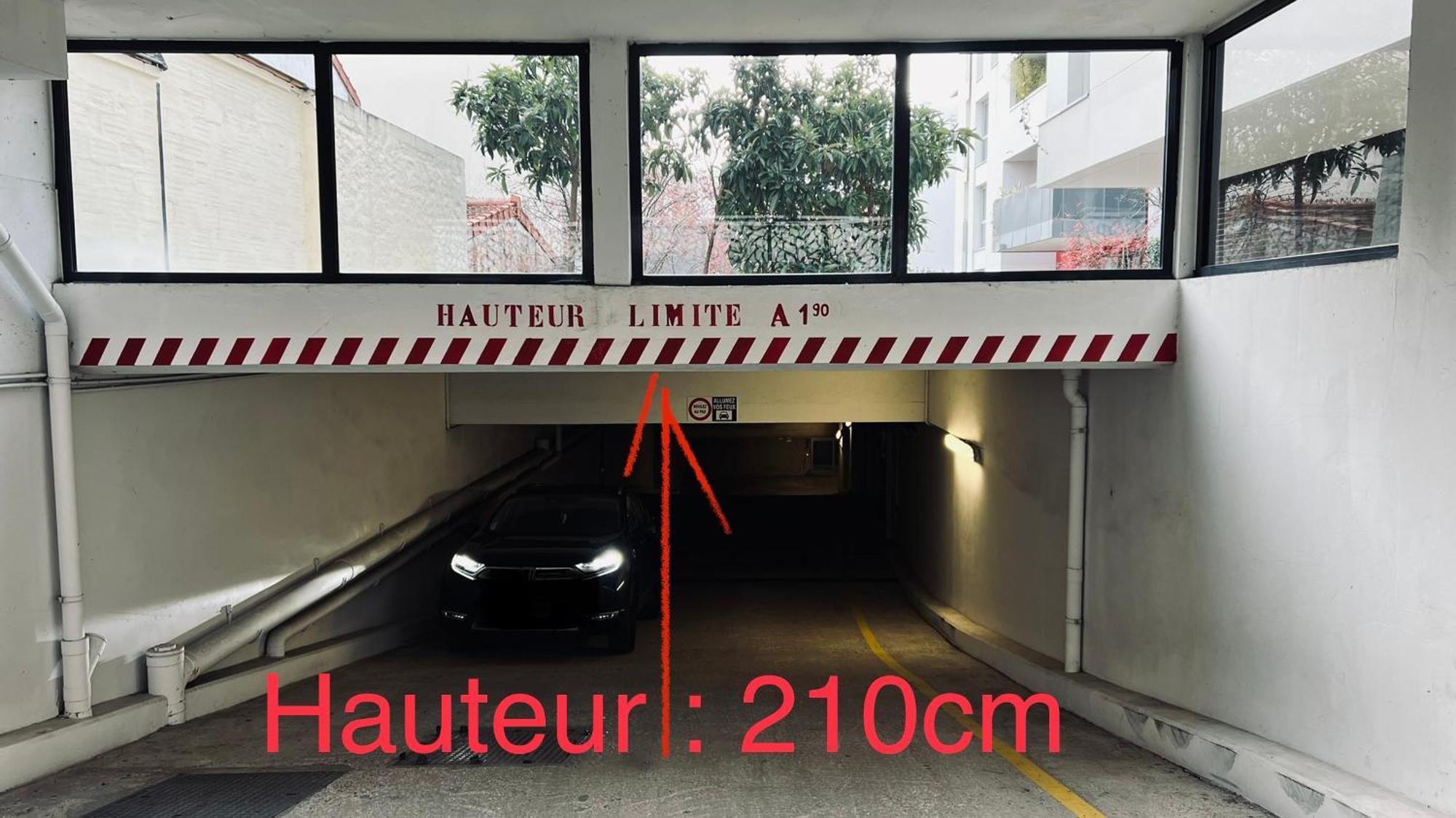 Lumiere Parisienne Moderne Lumineux Et Spacieux De 66m2 Metro L13 Parking Terrasse Et Ascenseur
